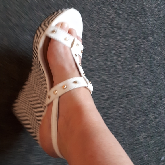 Black and White Wedges! - Picture 3 of 6